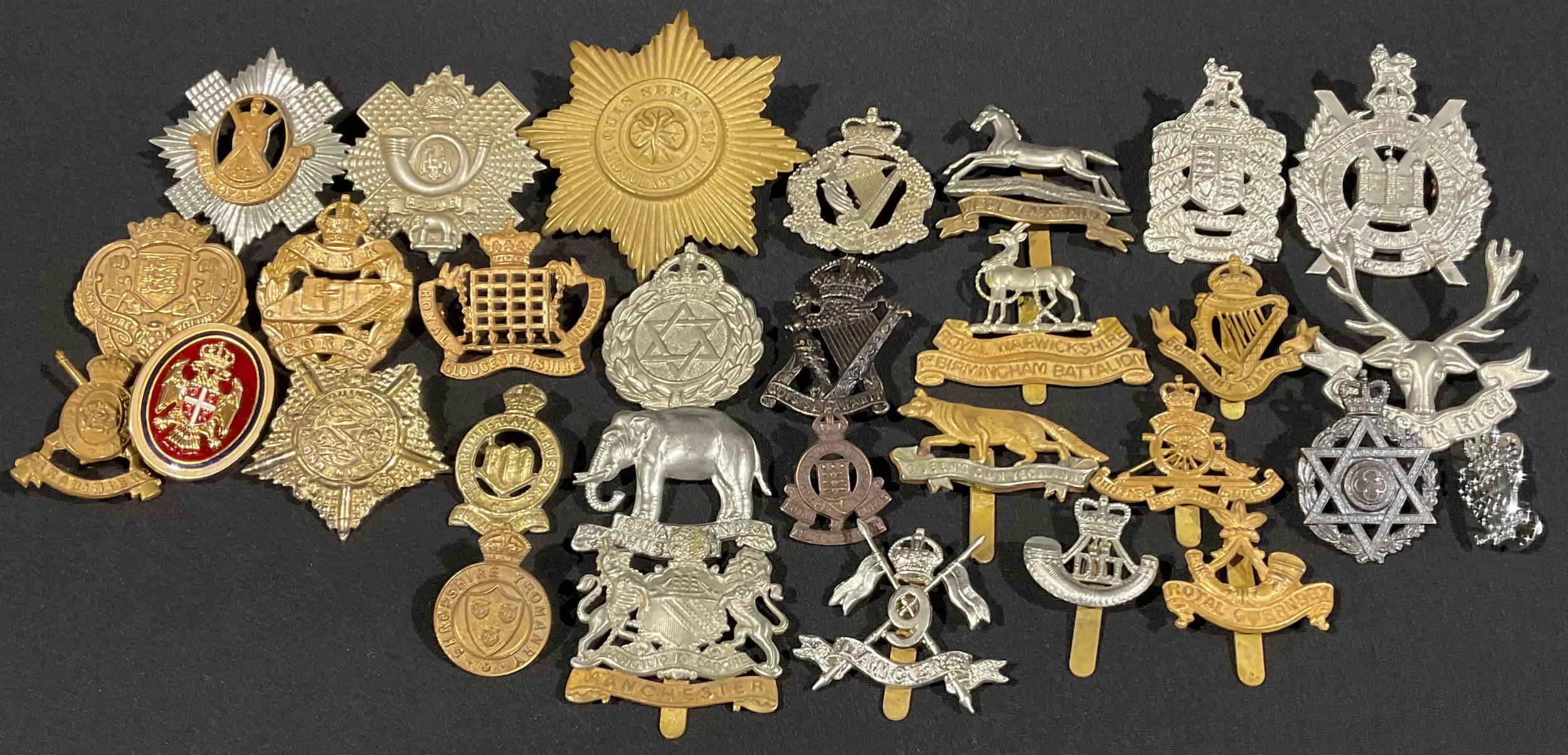Militaria - a quantity of restrike British and other military cap ...