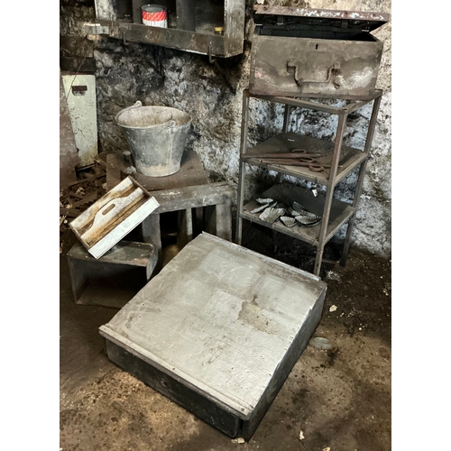 Lot 21        