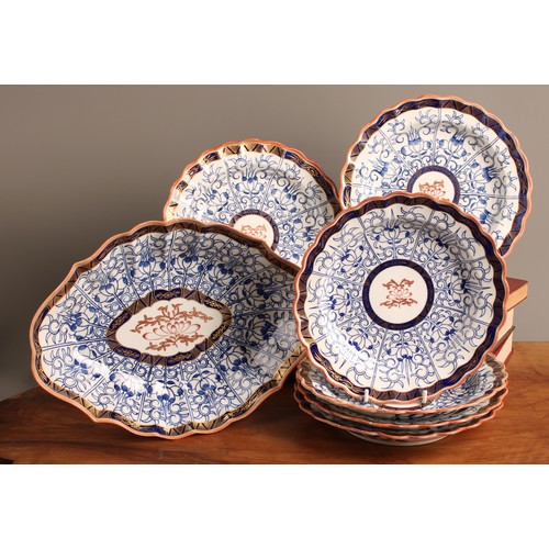 924 - A Worcester Royal Lily pattern blue and white part dessert service comprising shaped oval serving di... 