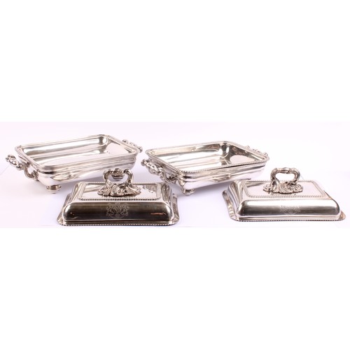 39 - A pair of early Victorian Old Sheffield Plate rounded rectangular warming entree dishes, of Irish in... 