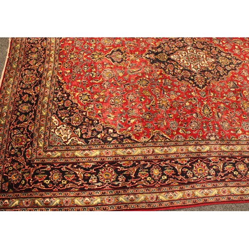 A Persian design Kashan type wool rug or carpet, 390cm x 289cm