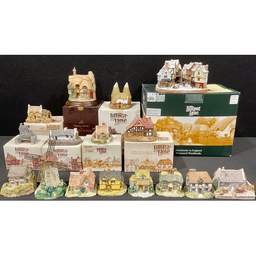 5258 - Lilliput Lane - assorted buildings inc Yuletide Shambles, Cobblers Cottage, Kentish Oast, Oak Cottag... 