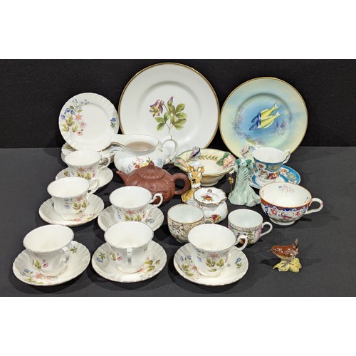 5584 - A Doulton fish service plate, Blue Head, painted by A Badham, signed, 23cm, printed mark; a pair of ... 