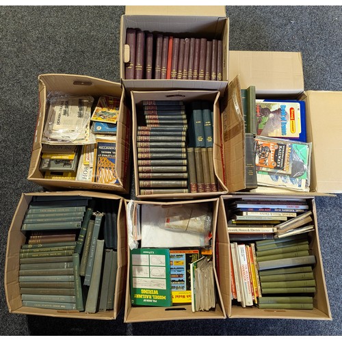 5658 - Books - Model Railway, various, publications, trade catalogues and reference (7 boxes)