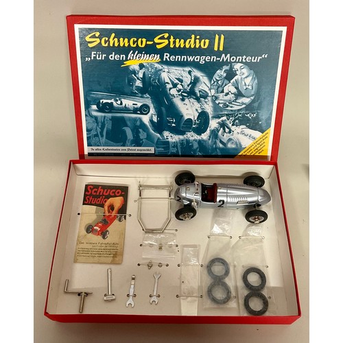 6004 - A Schuco Studio II 'Fur den kleinen Rennwagen-Monteur' tinplate kit, complete, boxed