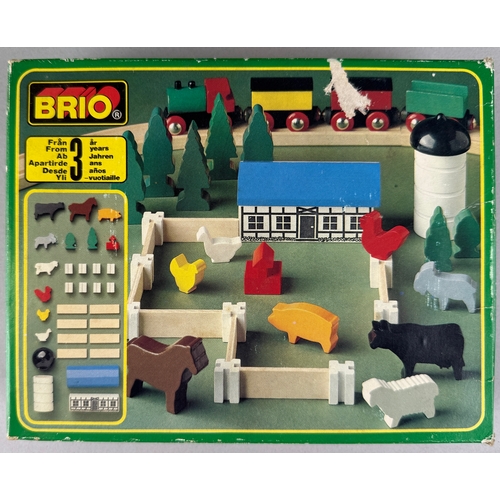 6048 - A large quantity of Brio, including no. 33133 wooden railway set, no. 33220 accessories for the wood... 