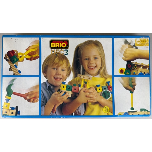 6048 - A large quantity of Brio, including no. 33133 wooden railway set, no. 33220 accessories for the wood... 