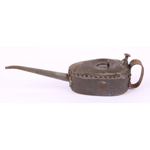 8007 - A collection of vintage oil cans, including Kaye's Patent 'pie-crust' force feed oil cans, Kaye's co... 