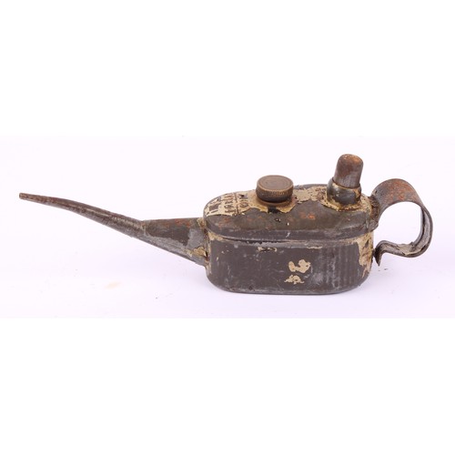 8007 - A collection of vintage oil cans, including Kaye's Patent 'pie-crust' force feed oil cans, Kaye's co... 