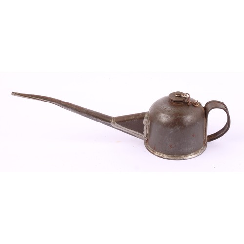 8007 - A collection of vintage oil cans, including Kaye's Patent 'pie-crust' force feed oil cans, Kaye's co... 