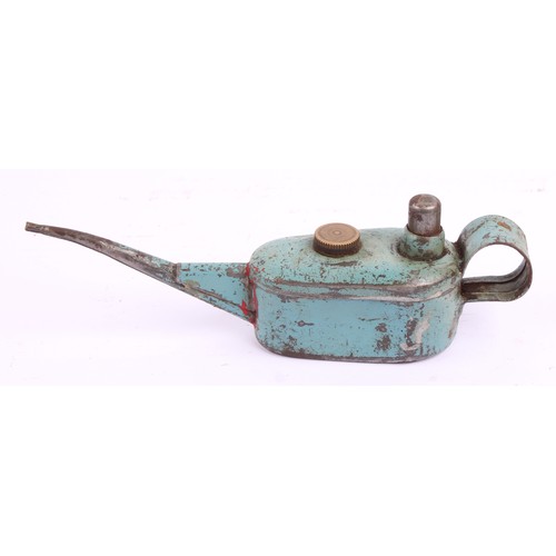 8011 - A graduated pair of vintage Braimes of Leeds force feed oil cans, two pint and one pint; another gra... 