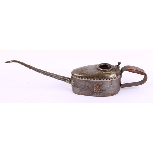 8013 - A graduated set of three vintage Kaye's Patent 'pie-crust' force feed oil cans, the largest 42cm lon... 