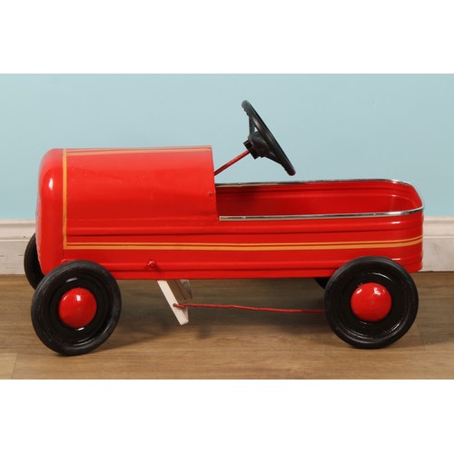 8053 - A mid 20th century Lines Brothers Ltd Triang pedal car, 76cm long

... 