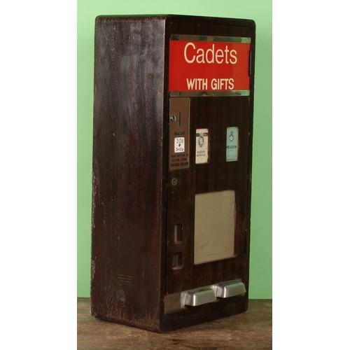 8060 - A vintage cigarette vending machine, Cadets WITH GIFTS, by Brecknell, Dolman & Rogers Ltd, Bristol, ... 