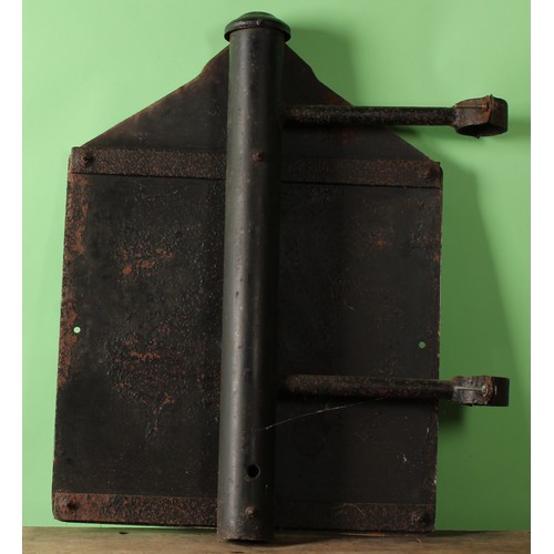 8021 - An early to mid 20th century enamel post-mounted street sign, RAC TO CAR PARK, FREE, by Burnham, Lon... 