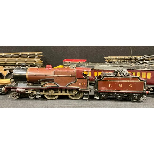 6050 - Hornby Dublo - A Hornby O gauge No.2 Compound 4-4-0 Locomotive & Tender, No. 1185, in LMS maroon liv... 