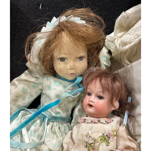 6041A - Dolls - An early 20th century German bisque headed doll by Armand Marseille, the back of the head ma... 