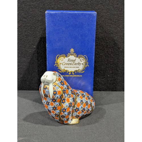 Lot 5045      