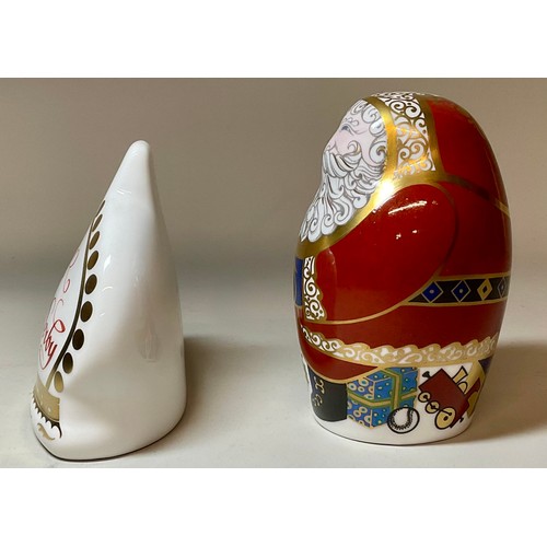 3010 - A Royal Crown Derby paperweight, Crown Namestand, in red,  Collectors Guild exclusive for 10 years c... 