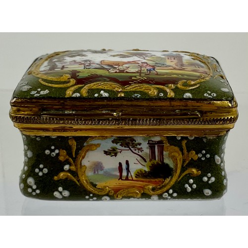 3049 - A George III South Staffordshire enamel and gilt metal mounted patch pox, the hinged cover painted w... 