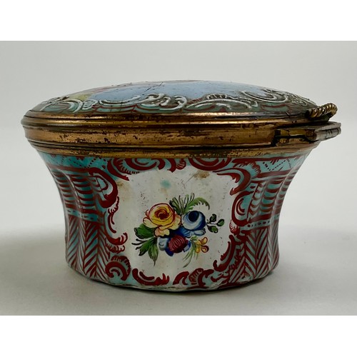 3025 - A George III Bilston enamel and gilt metal mounted basket-shaped snuff or trinket box, the hinged co... 