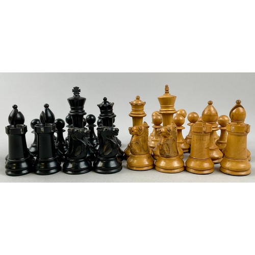 3011 - A boxwood and ebonised Staunton pattern chess set, weighted bases, the Kings 9.5cm high