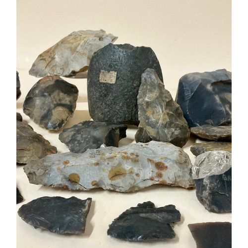 5021 - A good collection of Mesolithic-Neolithic Period (circa 8th-3rd millennium B.C) artefacts including ... 