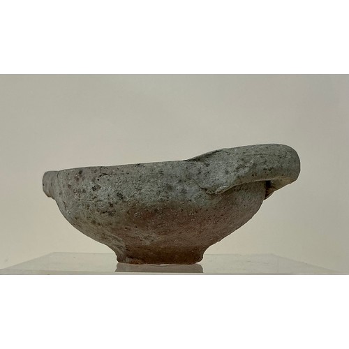 5048 - Antiquities & Egyptology - a 26th Dynasty (c. 672–525 BC) Nile silt pottery twin handled footed bowl... 