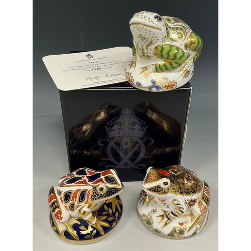 15 - Royal Crown Derby Paperweights - Toad, Limited edition number 1344/3500, gold stopper, boxed;  Old I... 