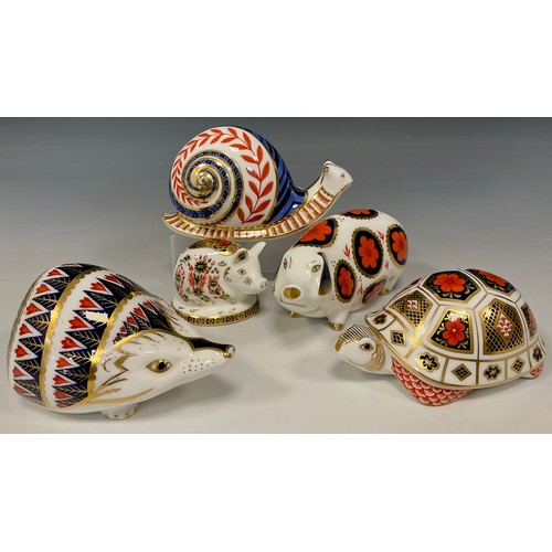 19 - Royal Crown Derby Paperweights - Hedgehog, Snail, Imari Tortoise, Imari piglet, all gold stoppers;  ... 