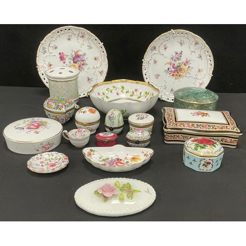 42 - Continental and English porcelain and ceramic - a Limoge wavy rim bowl, with hand-painted clover des... 