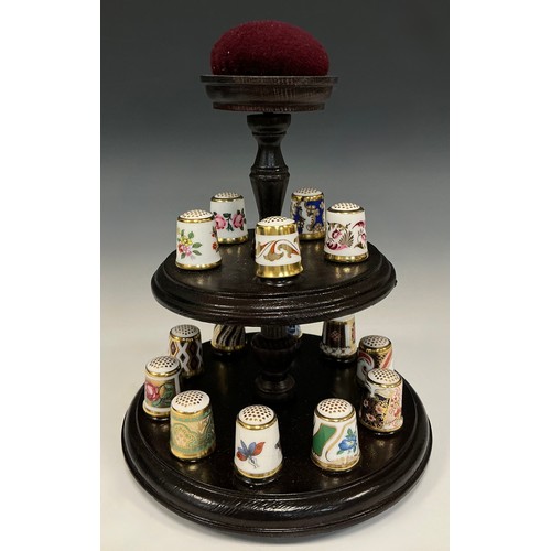 47 - A complete collection of fifteen Royal Crown Derby thimbles including, Art nouveau, Purple scroll, B... 