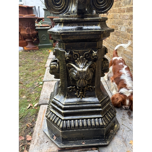 4031 - A magnificent and imposing classical cast iron five-light candelabra lamp post in the Gothic manner,... 