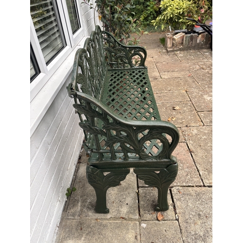 4037 - A very attractive heavy well-cast classical cast iron garden bench in popular Fern and Wheat Sheaf p... 