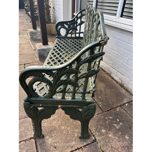 4037 - A very attractive heavy well-cast classical cast iron garden bench in popular Fern and Wheat Sheaf p... 