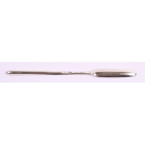 30 - A George II silver marrow scoop, 23.5cm long, Jeremiah King, London 1747, 48.3g

Jeremiah King was a... 