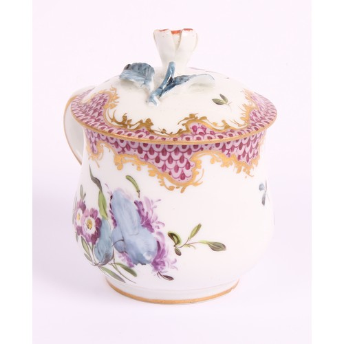 20 - A Vienna custard cup and cover, painted with flowers under a pink scale border, flower finial, in po... 