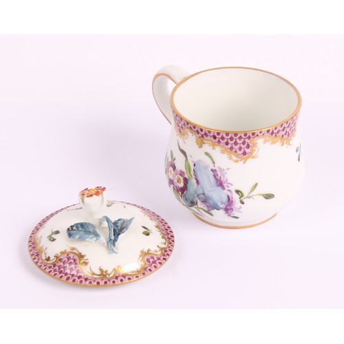 20 - A Vienna custard cup and cover, painted with flowers under a pink scale border, flower finial, in po... 