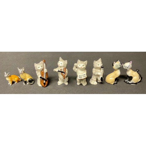 25 - A sterling silver enamelled model cat, JDJ, London 2007, 20g gross another smaller 13.8g gross;  Bes... 