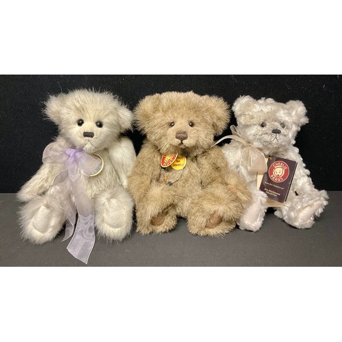 3007 - Charlie Bears - Anniversary Ethan, CB151564, limited edition for the Best Friends Collectors Club, e... 