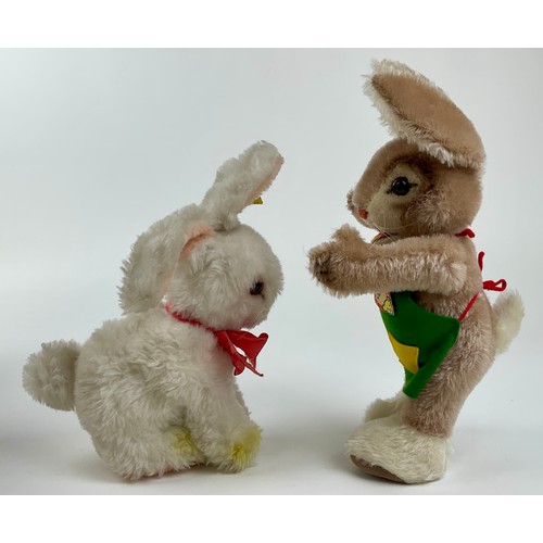 3031 - Two Steiff bunny rabbits including ‘Ossili’, yellow label no.7800/30, another seated no.4940/22; mod... 