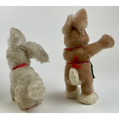 3031 - Two Steiff bunny rabbits including ‘Ossili’, yellow label no.7800/30, another seated no.4940/22; mod... 