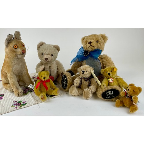 3042 - Teddy Bears - A rare Steiff Luxy Lynx, lacking tag; Another, Steiff 1905 Teddy Bear replica, boxed, ... 