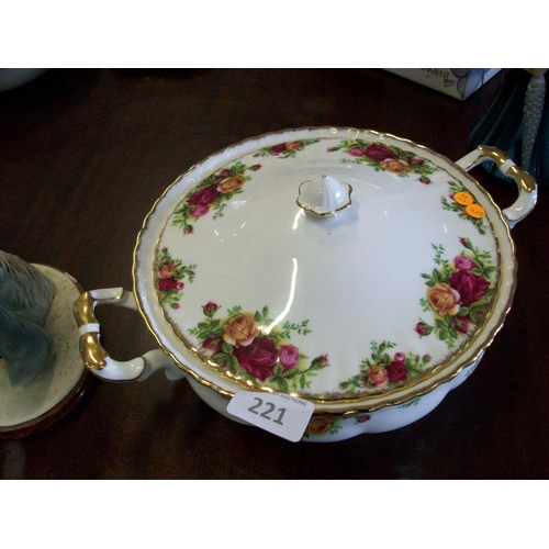 221 - Old Country Rose Tureen