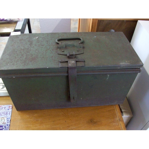92 - Vintage Army Toolbox