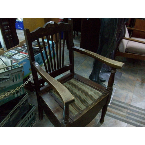 601 - Vintage Carver Chair