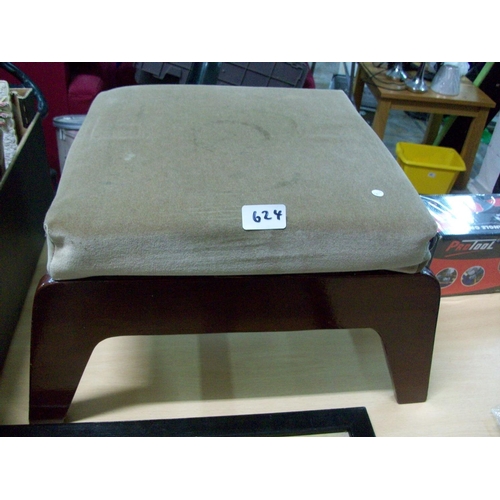 624 - Footstool