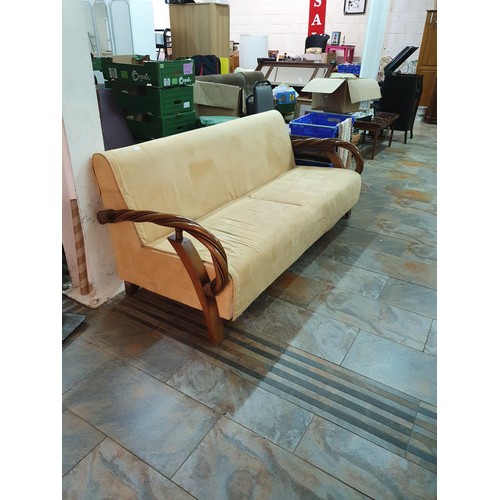 120 - 7Ft Lounge Settee