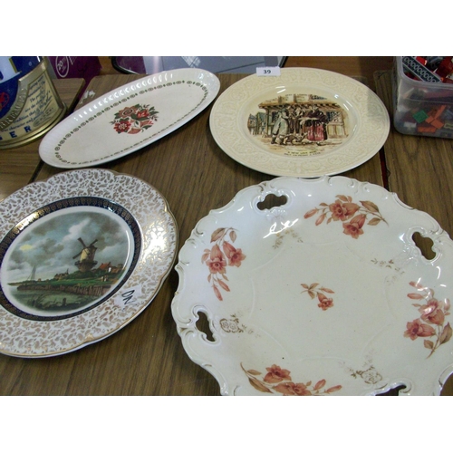 39 - 4 Collectable Plates