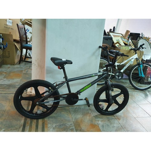 97 - Kid's 'Shockwave' Bike (gc- needs servicing)